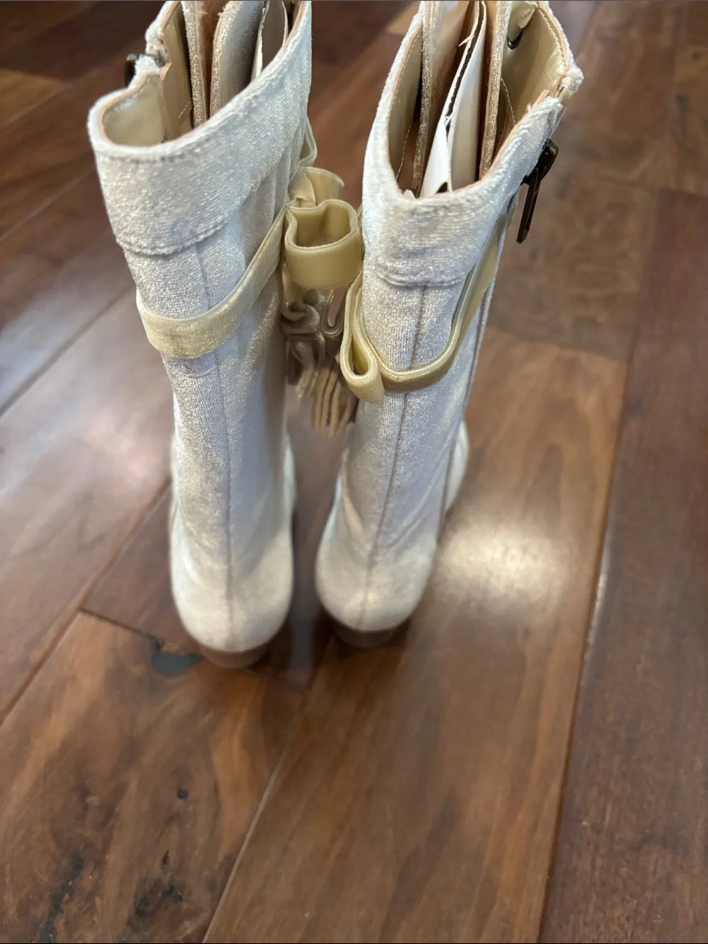 Joyfolie Little girls Cream Lace-Up Mid-Calf Boots with Bow Accent brand new